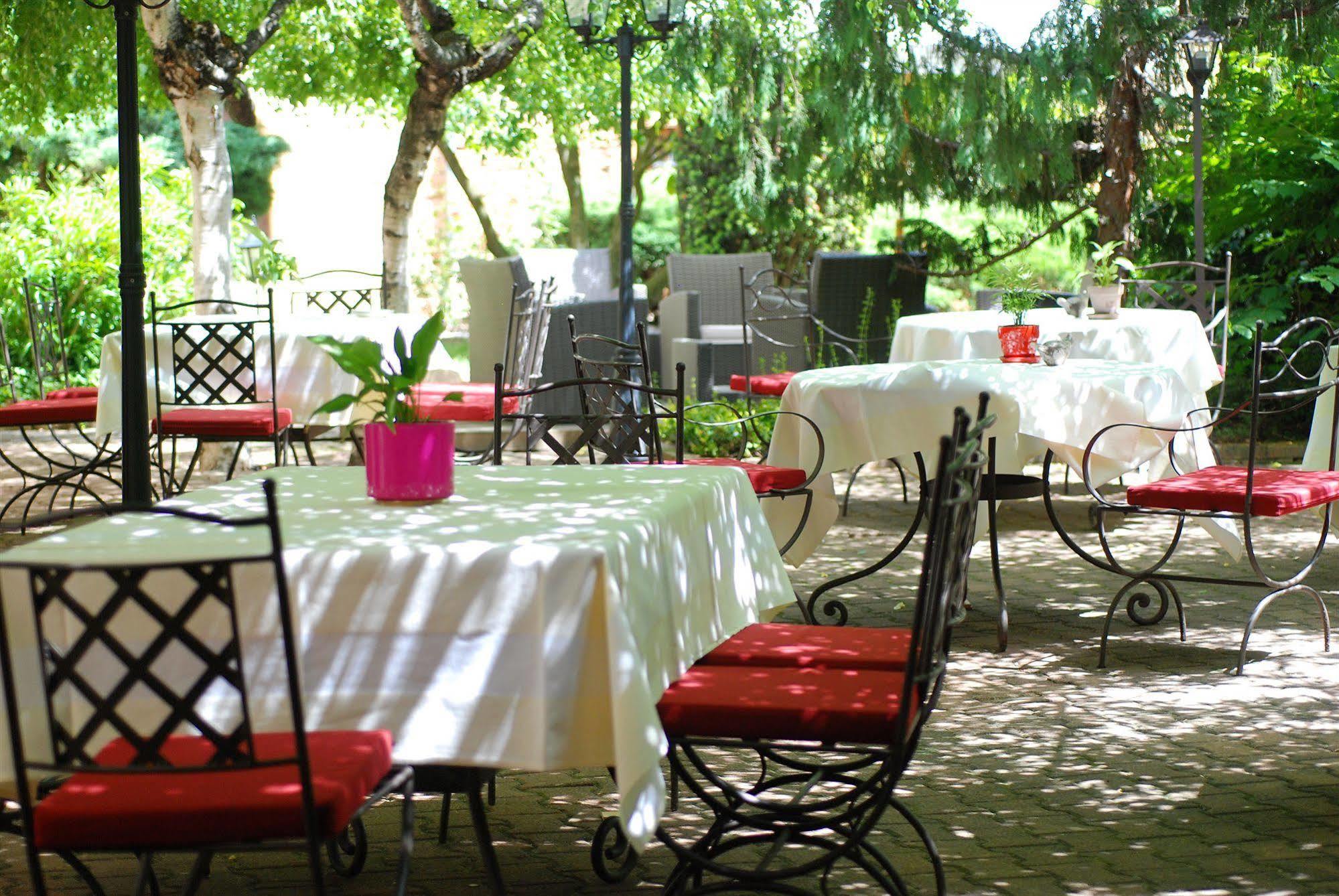 Villefranche-sur-Saône Demeures Et Chateaux L'Abbaye Caladoise - Anciennement Hostellerie Ferme Du Poulet מראה חיצוני תמונה